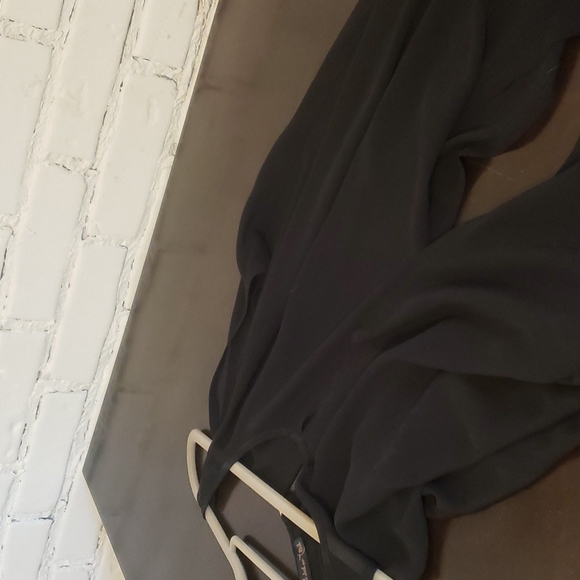 Sheer sleeveless blouse with front back and side slit & gem/gold small buckle - Picture 6 of 6